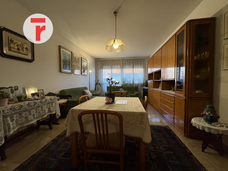 - IMMOBILE PER INVESTIMENTO - 

Quartiere San Lorenzo, appartamento inserito in una palazzina sig...