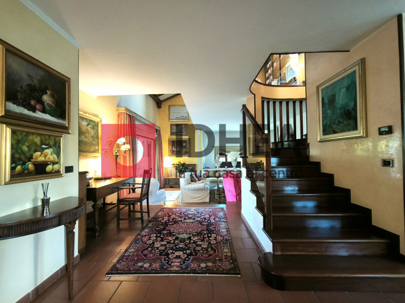 CAORLE CENTRO RIF "FRC2"

In uno dei quartieri più esclusivi di Caorle, a soli 300 metri dal mare...