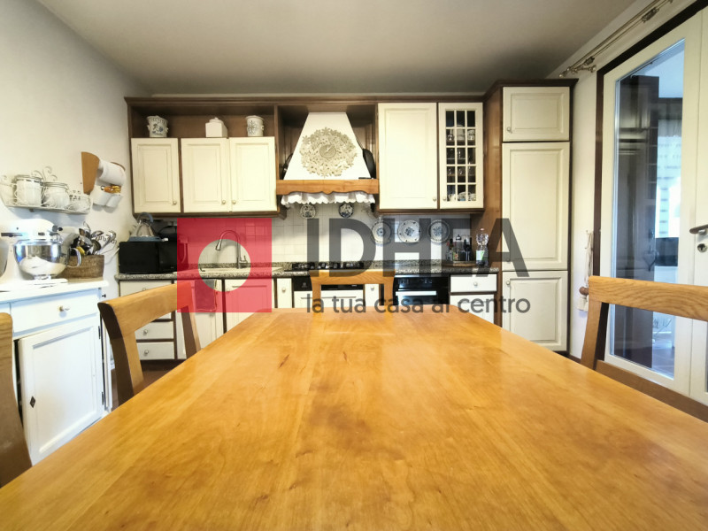 CAORLE CENTRO RIF "FRC2"

In uno dei quartieri più esclusivi di Caorle, a soli 300 metri dal mare...