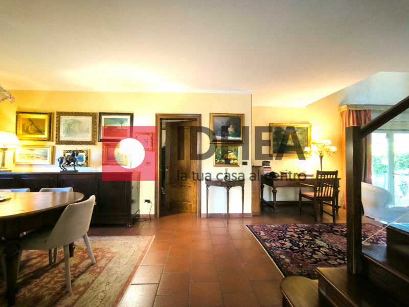 CAORLE CENTRO RIF "FRC2"

In uno dei quartieri più esclusivi di Caorle, a soli 300 metri dal mare...