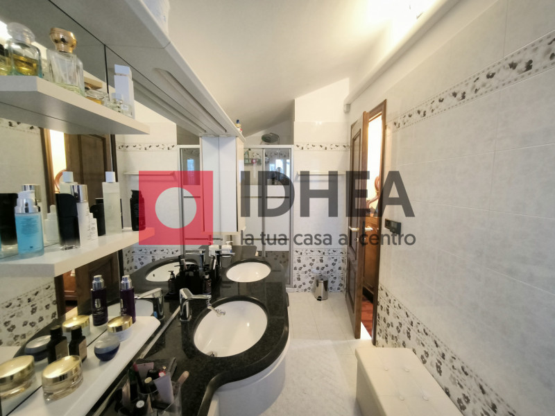 CAORLE CENTRO RIF "FRC2"

In uno dei quartieri più esclusivi di Caorle, a soli 300 metri dal mare...