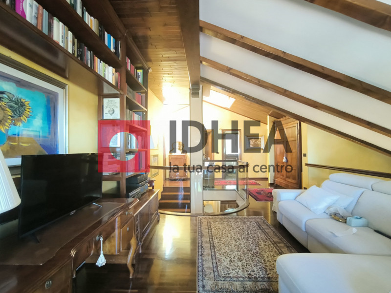 CAORLE CENTRO RIF "FRC2"

In uno dei quartieri più esclusivi di Caorle, a soli 300 metri dal mare...