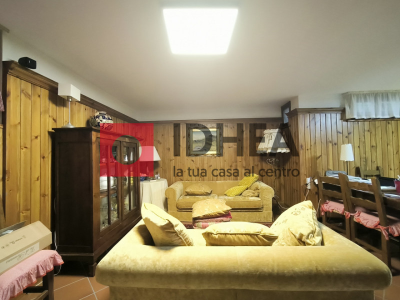 CAORLE CENTRO RIF "FRC2"

In uno dei quartieri più esclusivi di Caorle, a soli 300 metri dal mare...