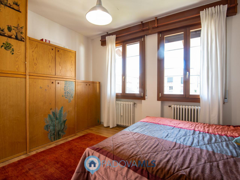 Immobile in esclusiva al Gruppo Padova MLS

Proponiamo mezza bifamiliare Posizionata in un quarti...