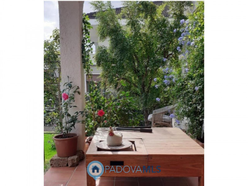 Immobile in esclusiva al Gruppo Padova MLS

Proponiamo mezza bifamiliare Posizionata in un quarti...