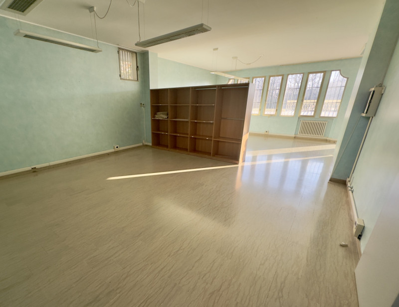 NEGOZIO IN VENDITA – SARMEOLA CENTRO

In centro a Sarmeola,vicino  su strada di forte passaggio, ...