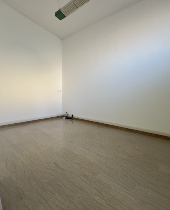 NEGOZIO IN VENDITA – SARMEOLA CENTRO

In centro a Sarmeola,vicino  su strada di forte passaggio, ...