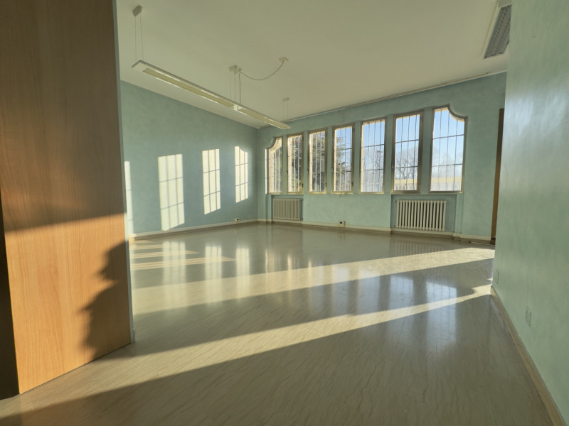 NEGOZIO IN VENDITA – SARMEOLA CENTRO

In centro a Sarmeola,vicino  su strada di forte passaggio, ...