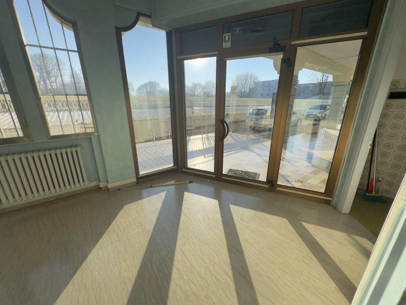 NEGOZIO IN VENDITA – SARMEOLA CENTRO

In centro a Sarmeola,vicino  su strada di forte passaggio, ...