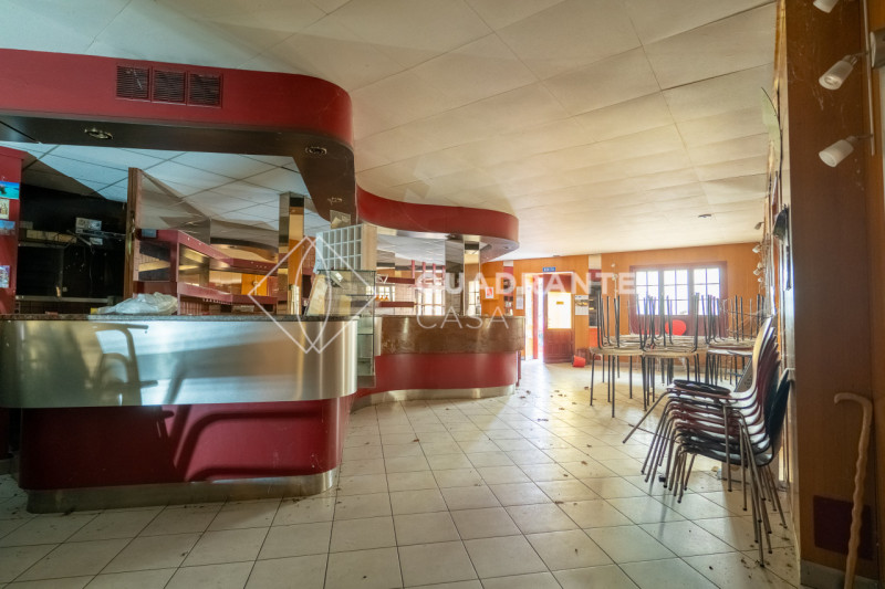 Nel cuore di Teolo, proponiamo in vendita IN BLOCCO una rara opportunità immobiliare composta da ...