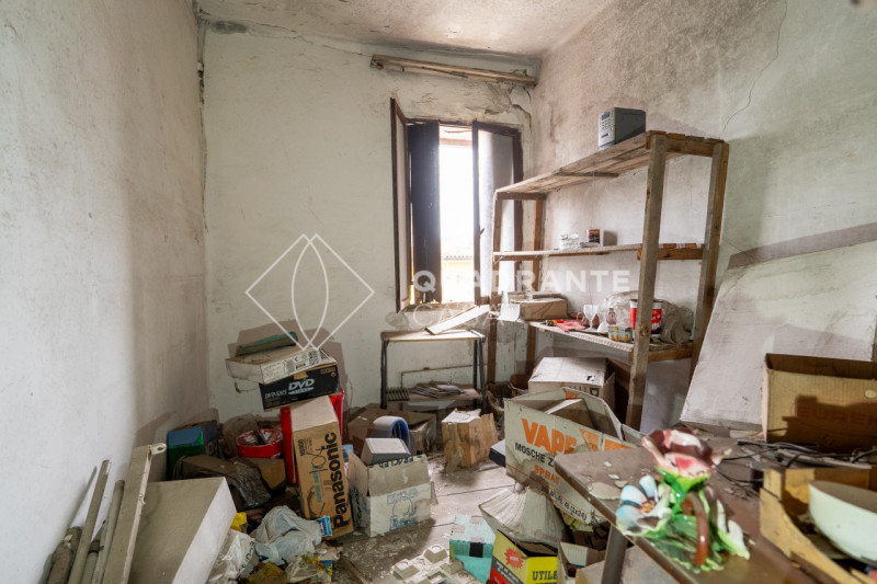 Nel cuore di Teolo, proponiamo in vendita IN BLOCCO una rara opportunità immobiliare composta da ...