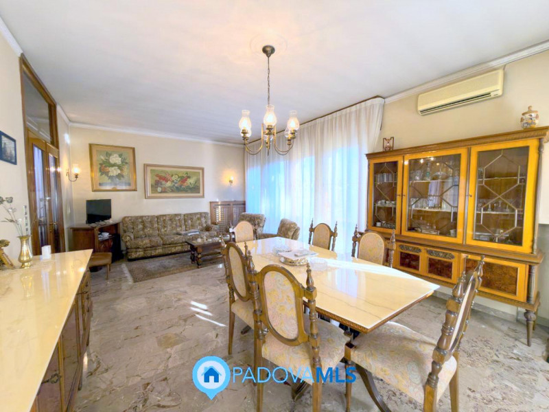 Immobile in esclusiva al Gruppo Padova MLS

PADOVA – Zona Ponte di Brenta
In un contesto residenz...