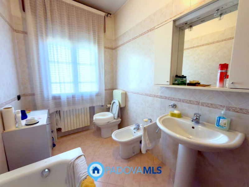 Immobile in esclusiva al Gruppo Padova MLS

PADOVA – Zona Ponte di Brenta
In un contesto residenz...