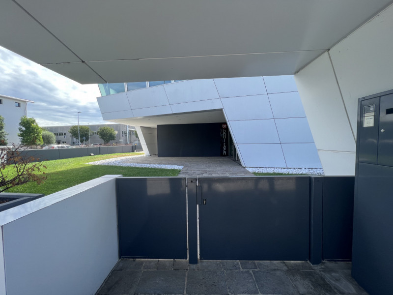 Nel cuore della zona industriale di Mestrino, a pochi passi dal centro e dai principali servizi, ...