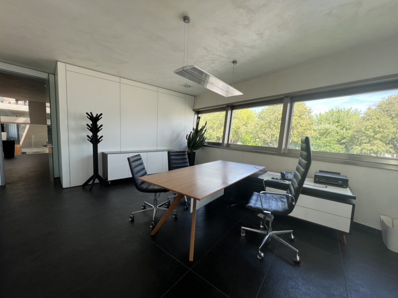 Nel cuore della zona industriale di Mestrino, a pochi passi dal centro e dai principali servizi, ...