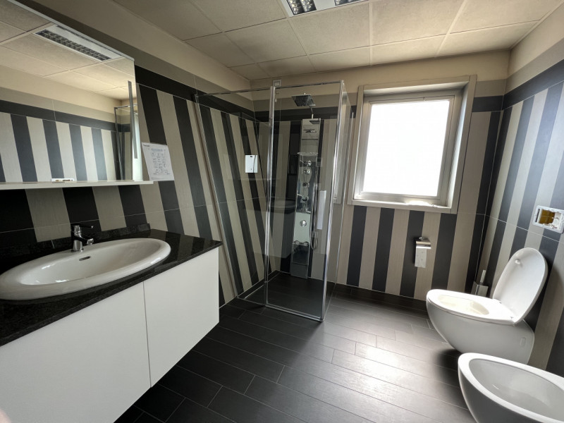 Nel cuore della zona industriale di Mestrino, a pochi passi dal centro e dai principali servizi, ...