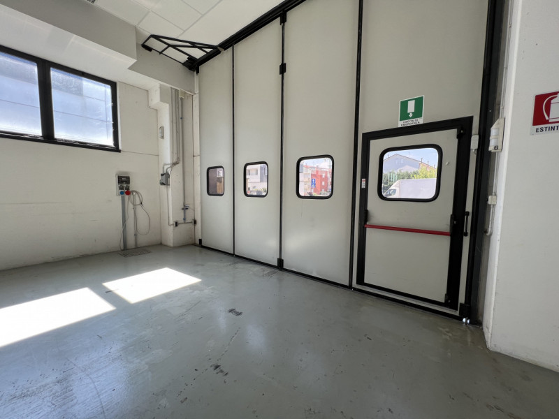 Nel cuore della zona industriale di Mestrino, a pochi passi dal centro e dai principali servizi, ...