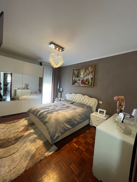 CADONEGHE Mejaniga vendesi appartamento dalle generose metrature al secondo ed ultimo piano.
L'ap...