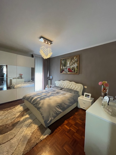 CADONEGHE Mejaniga vendesi appartamento dalle generose metrature al secondo ed ultimo piano.
L'ap...