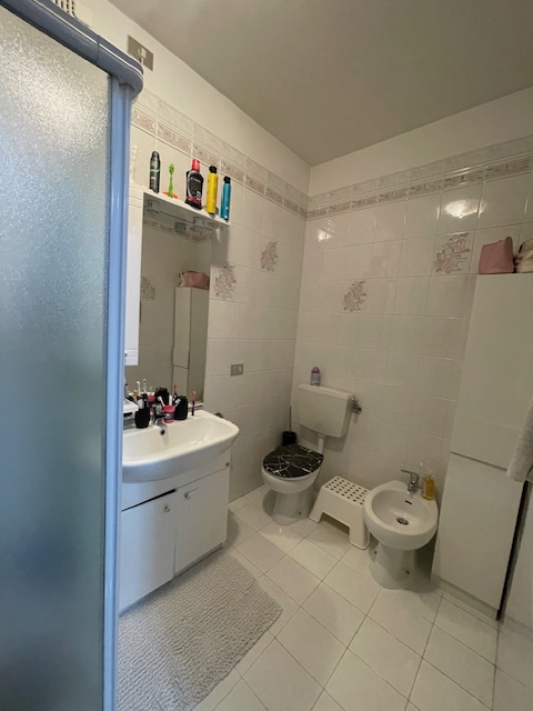 CADONEGHE Mejaniga vendesi appartamento dalle generose metrature al secondo ed ultimo piano.
L'ap...