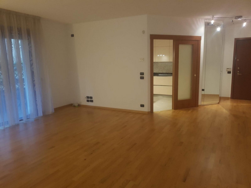 Hai mai pensato all'opportunità di acquistare un immobile che inizialmente ti possa fruttare un' ...