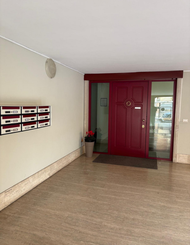 Hai mai pensato all'opportunità di acquistare un immobile che inizialmente ti possa fruttare un' ...