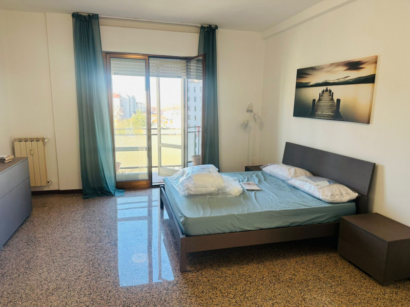 MESTRE- CORSO DEL POPOLO - propiniamo in vendita appartamento di ampia metratura all'ottavo piano...