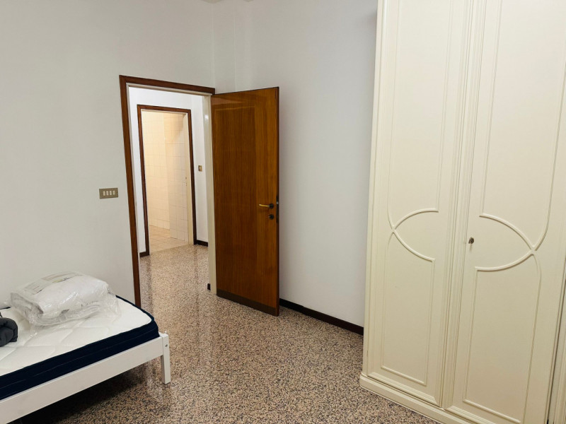 MESTRE- CORSO DEL POPOLO - propiniamo in vendita appartamento di ampia metratura all'ottavo piano...