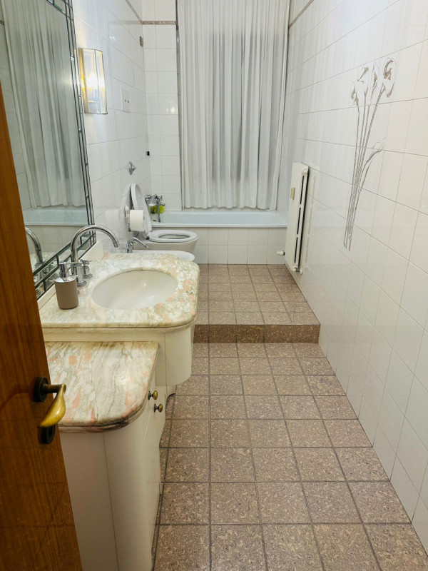 MESTRE- CORSO DEL POPOLO - propiniamo in vendita appartamento di ampia metratura all'ottavo piano...