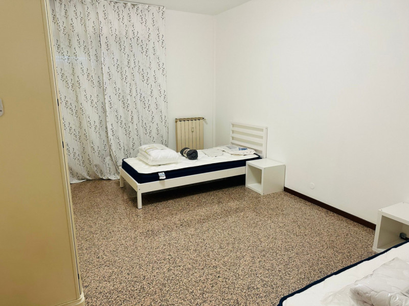 MESTRE- CORSO DEL POPOLO - propiniamo in vendita appartamento di ampia metratura all'ottavo piano...