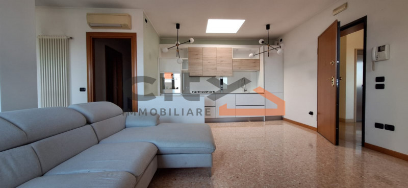 Bassano del Grappa - Quartier San Vito proponiamo APPARTAMENTO ARREDATO all'ultimo piano di uno s...