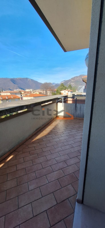 Bassano del Grappa - Quartier San Vito proponiamo APPARTAMENTO ARREDATO all'ultimo piano di uno s...