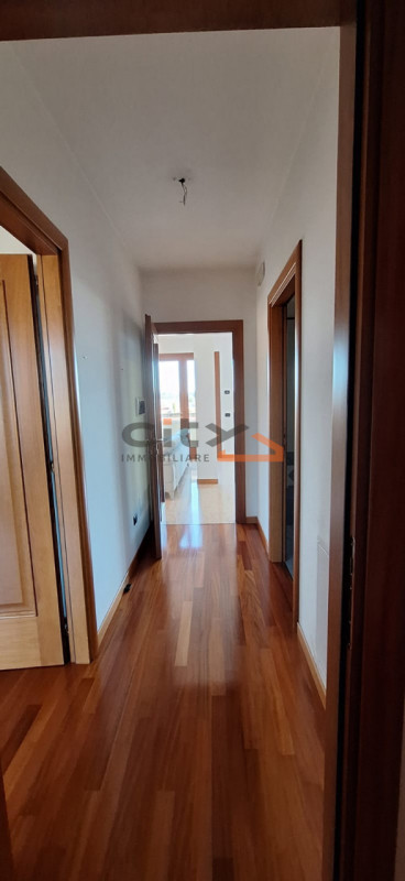 Bassano del Grappa - Quartier San Vito proponiamo APPARTAMENTO ARREDATO all'ultimo piano di uno s...