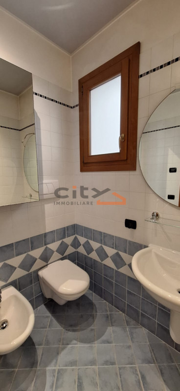 Bassano del Grappa - Quartier San Vito proponiamo APPARTAMENTO ARREDATO all'ultimo piano di uno s...