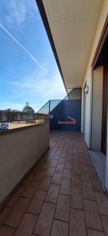 Bassano del Grappa - Quartier San Vito proponiamo APPARTAMENTO ARREDATO all'ultimo piano di uno s...