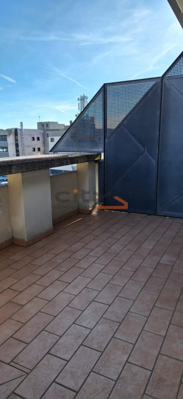 Bassano del Grappa - Quartier San Vito proponiamo APPARTAMENTO ARREDATO all'ultimo piano di uno s...