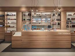 Vicinanze Camisano Vicentino
Cedesi Edicola Tabaccheria. Grande spazio interno, possibilità di in...