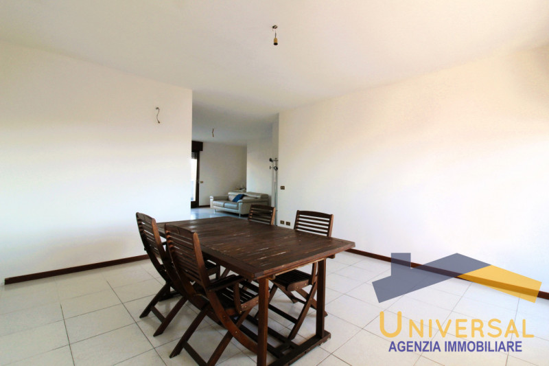 SAN GIORGIO DELLE PERTICHE – In zona centralissima, comodo a tutti i servizi quali: supermercato,...