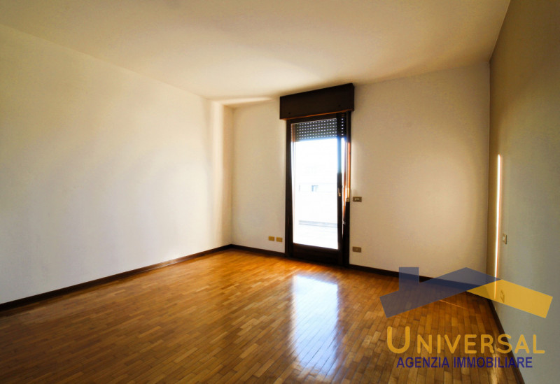 SAN GIORGIO DELLE PERTICHE – In zona centralissima, comodo a tutti i servizi quali: supermercato,...