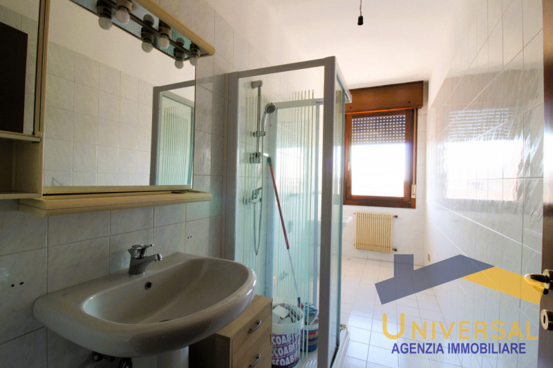 SAN GIORGIO DELLE PERTICHE – In zona centralissima, comodo a tutti i servizi quali: supermercato,...