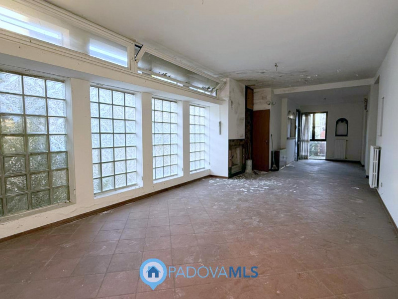 Immobile in esclusiva al Gruppo Padova MLS

OSPEDALI - NAZARETH
Nella immediata vicinanza agli os...