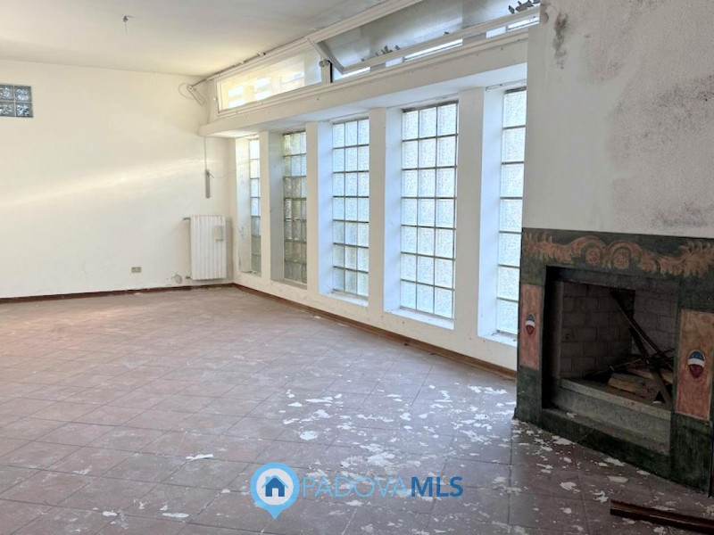 Immobile in esclusiva al Gruppo Padova MLS

OSPEDALI - NAZARETH
Nella immediata vicinanza agli os...