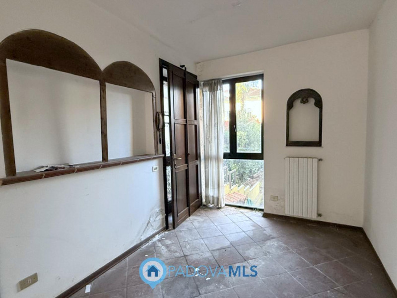 Immobile in esclusiva al Gruppo Padova MLS

OSPEDALI - NAZARETH
Nella immediata vicinanza agli os...