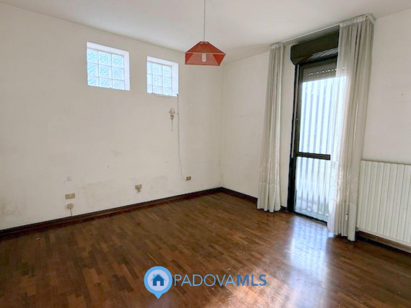 Immobile in esclusiva al Gruppo Padova MLS

OSPEDALI - NAZARETH
Nella immediata vicinanza agli os...