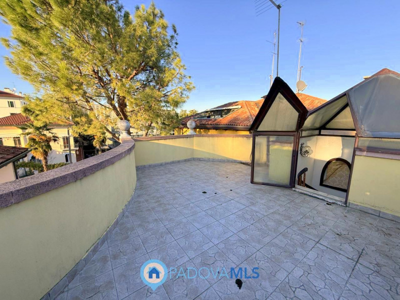 Immobile in esclusiva al Gruppo Padova MLS

OSPEDALI - NAZARETH
Nella immediata vicinanza agli os...