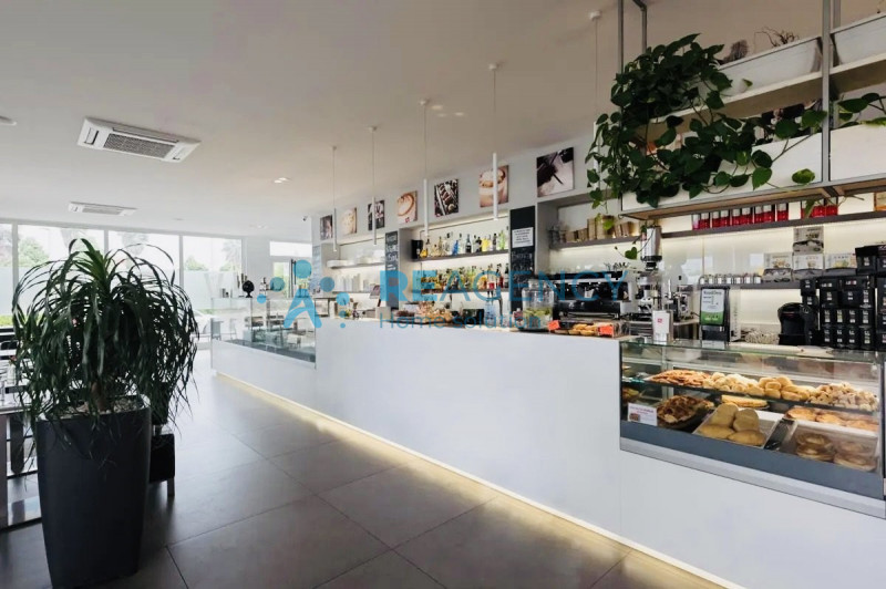 Vicenza
Tabaccheria in centro commerciale.
€150.000,00 di guadagni lordi, prezzo €290.000,00.
Ide...