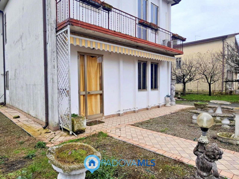 Immobile in esclusiva al Gruppo Padova MLS

VIGONZA CENTRO In posizione centrale e tranquilla, su...