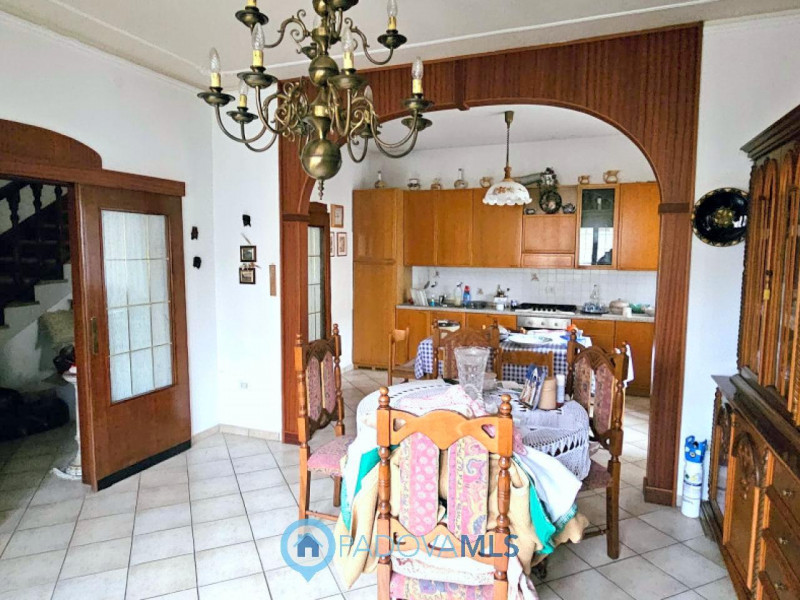 Immobile in esclusiva al Gruppo Padova MLS

VIGONZA CENTRO In posizione centrale e tranquilla, su...