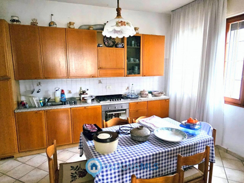 Immobile in esclusiva al Gruppo Padova MLS

VIGONZA CENTRO In posizione centrale e tranquilla, su...