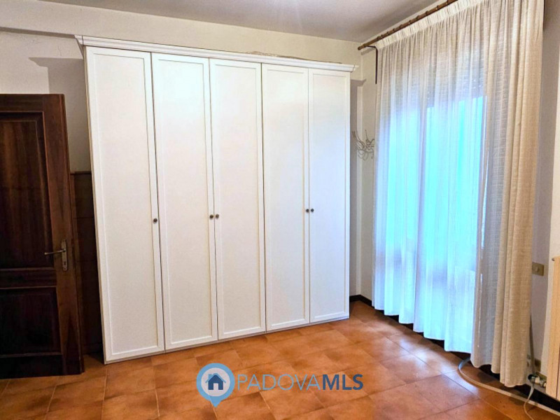 Immobile in esclusiva al Gruppo Padova MLS

VIGONZA CENTRO In posizione centrale e tranquilla, su...